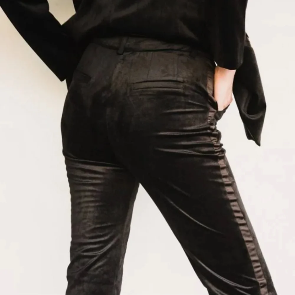 Black Velvet pants - Picture 11 of 13
